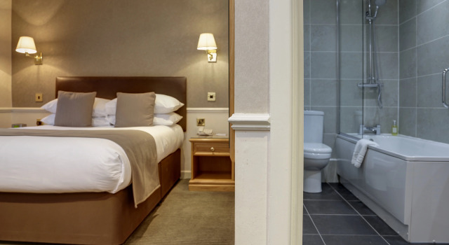 The Oaks Hotel