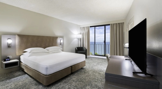 Полулюкс Hilton Garden Inn Darwin