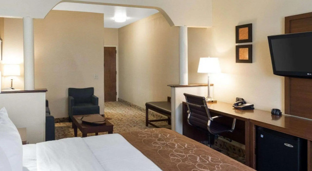 Люкс c 1 комнатой Quality Suites Midland North Loop 250