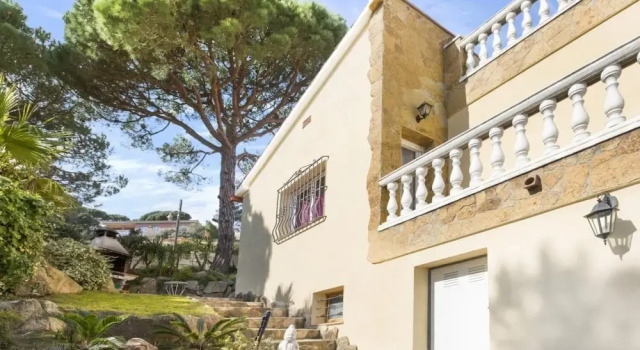 Crisantemo in Lloret de Mar, Забронировать Вилла Льорет-де-Мар Коста-Брава