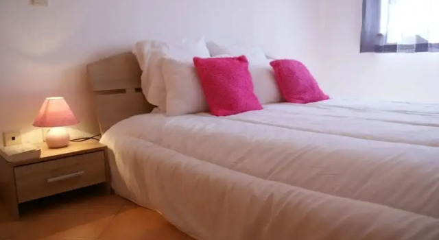 Gomeira in Tavira With 3 Bedrooms and 2 Bathrooms, Забронировать Отель Отели Тавира с парковкой, рядом с Benamor Golf Course, Парковка