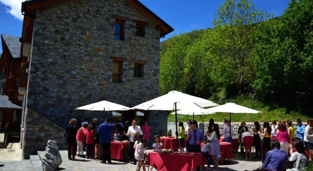 Hotel Casa Chuldian, Book Hotel Hotels in Aragon with Parking, Parking