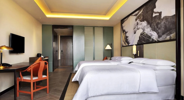 Четырёхместный номер Standard с балконом и с видом на сад Four Points by Sheraton Chengdu, Anren