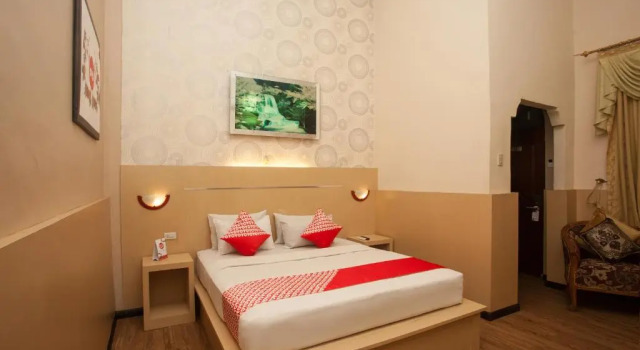 Двухместный люкс OYO 1140 Hotel Tresya Tanjung Balai