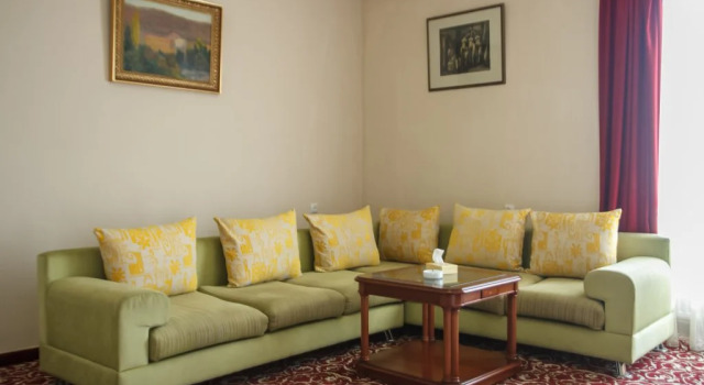 Sil Plaza Hotel, Book Hotel Yerevan Armenia, near Yerevan Train Station