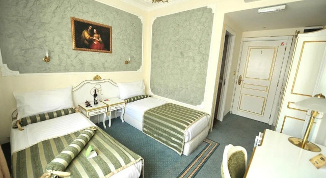Двухместный номер Deluxe Queens Astoria Design Hotel