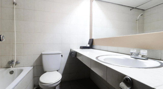Standard Doppel Zimmer Istana Hotel Bandung Mitra RedDoorz