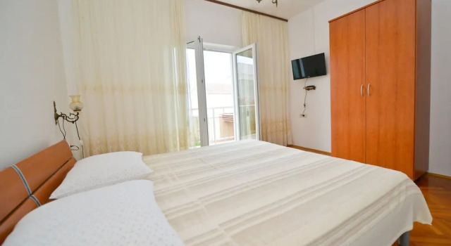 Spacious 4 Apartment for 5 Persons w 2 Terraces, 2 Bedrooms, 2 Bathrooms