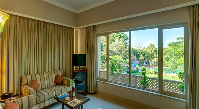 Люкс с видом на город Shraddha Inn - Shirdi