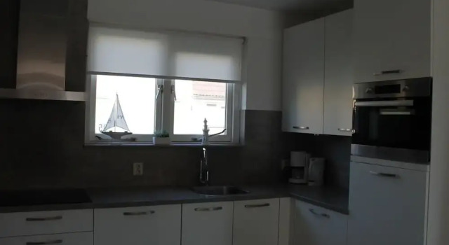 Nice Holiday Home With Garden Near Beach, Book Vacation Home Goes 