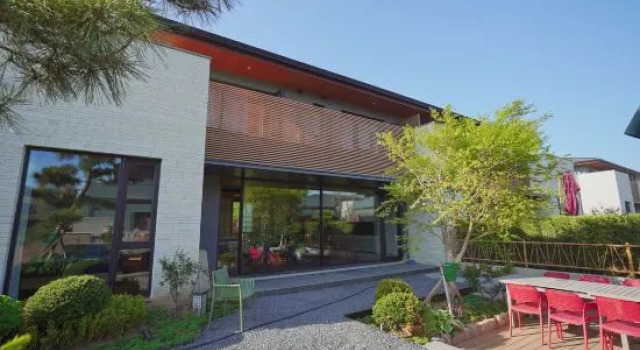 Lanjing Private Hot Spring Resort Villa with Double Pools, Jinshitan, Dalian