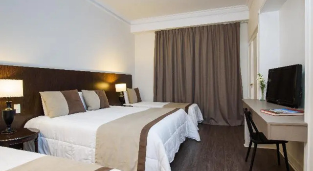 Четырёхместный номер Standard с балконом 1253 Recoleta Small Hotel