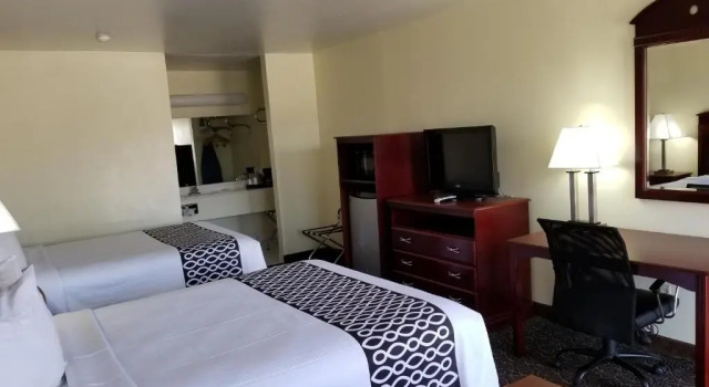 Четырёхместный номер Standard Shiloh Inn Lamesa