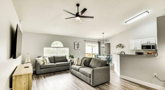 Коттедж Palm Coast Vacation Rental ~ 8 Mi to Flagler Beach