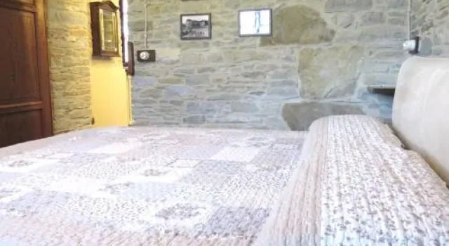 Appartamenti Cenni - Relais su Lago, Prenota Hotel Varsi Emilia-Romagna