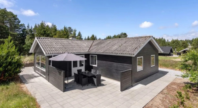 "Caren" - 1.1km from the sea in Western Jutland, Prenota Hotel Romo 