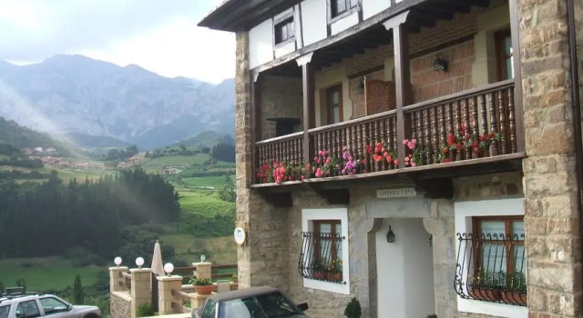 Casar de Aliezo, Забронировать Отель Отели Liébana с парковкой, Парковка
