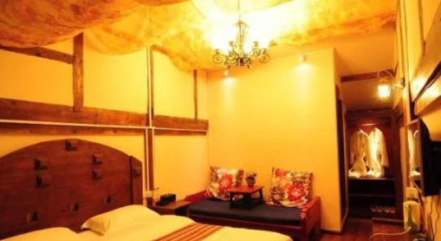 Lijiang Mingyuan Boutique Inn, Забронировать Бутик-отель Лицзян Юньнань, рядом с Улица Сквер-стрит Древнего города Даянь