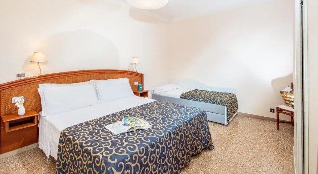 Семейный номер Standard с балконом Hotel Horizonte