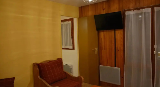Bergers N°29 : 2 Pièces Cabine 4 Personnes / 2 Rooms Cabin 4 People, Забронировать Отель Отели Galibier-Thabor с парковкой, Парковка
