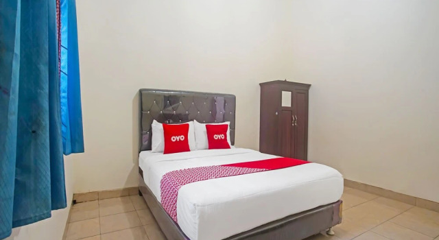 Студия Deluxe RedDoorz at Guesthouse Oemah Opa Metro Lampung