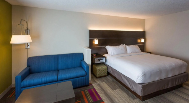 Holiday Inn Express Hotel & Suites Reading, an IHG Hotel, Reserva ahora Hotel Hoteles en Reading con piscina, Piscina