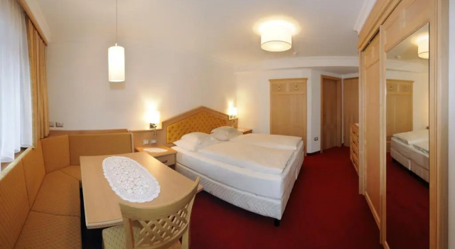 Hotel Ingram, Забронировать Отель Сельва-ди-Валь-Гардена Кортина-д'Ампеццо, рядом с Гондольный подъёмник Чампинои (нижняя станция)