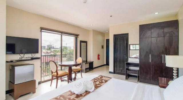 Люкс с видом на город Main Hotel and Suites Cebu