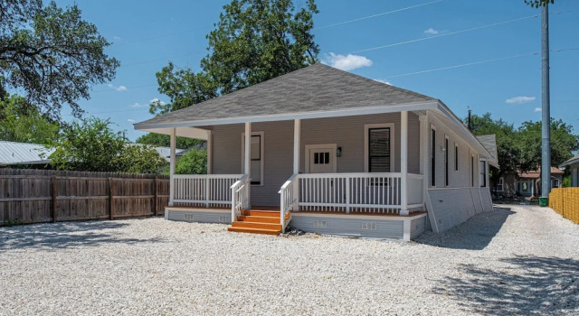 Walk to Riverwalk! 3br/2ba Gem Near Fun Downtown!, Забронировать Апартаменты/квартира Отели Сан-Антонио с парковкой, рядом с Район Перл, Парковка