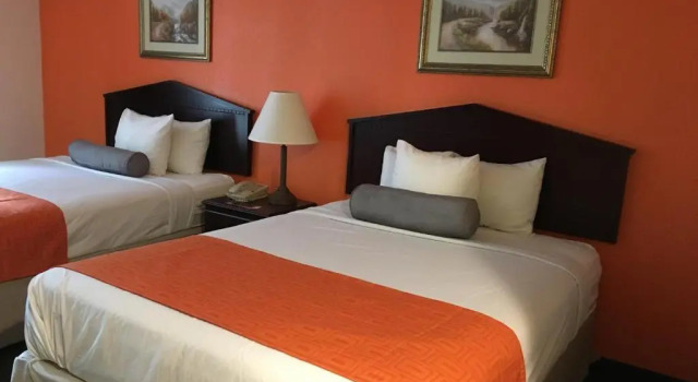 Четырёхместный номер Standard Howard Johnson by Wyndham Houma