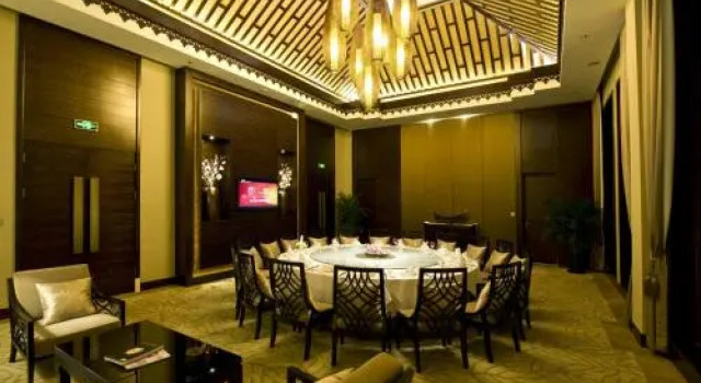 Dalian Liangyun Hot Spring Hotel, Rezerwuj Hotel Pulandian Dalian Area