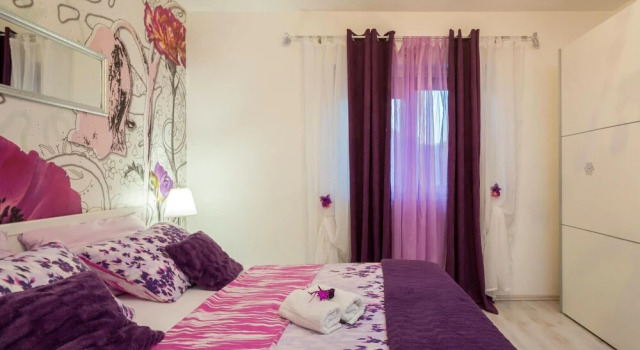 Awesome home in Sibenik w/ Outdoor swimming pool and 4 Bedrooms