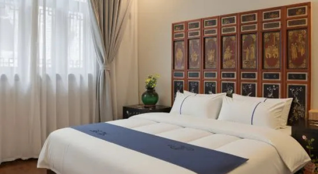Семейный люкс с 2 комнатами с видом на сад QingXi Zen Courtyard Retreat （ Century-old house·Hanfu Experience· thousand-year-old tree）