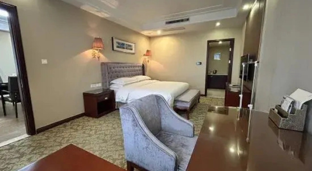 Люкс Baiyunbian Hotel