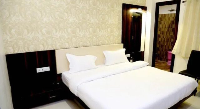 Hotel Kamad Giri, Забронировать Отель Удджайн штат Мадхья-Прадеш
