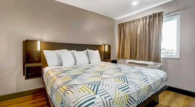 Четырёхместный номер Standard Motel 6-San Bernardino, CA - North