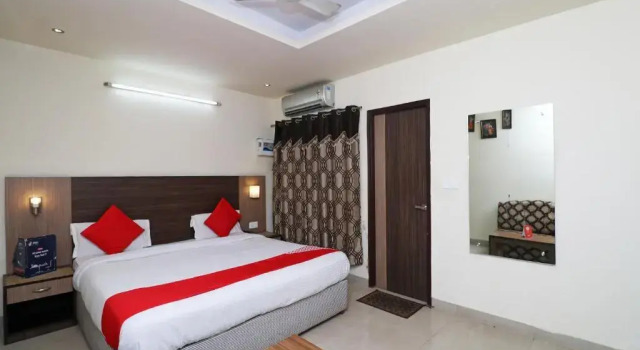 OYO Rooms Gautam Buddha Marg