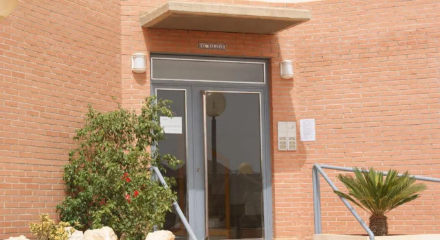 Los Nietos Apartment, Varaa Huoneisto  