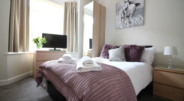 Diamond - Beechfield House Suite 1