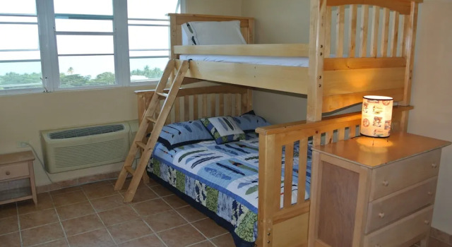 Villa del Faro Penthouse, Boek Villa Hotels in Maunabo met parkeren, Parkeren