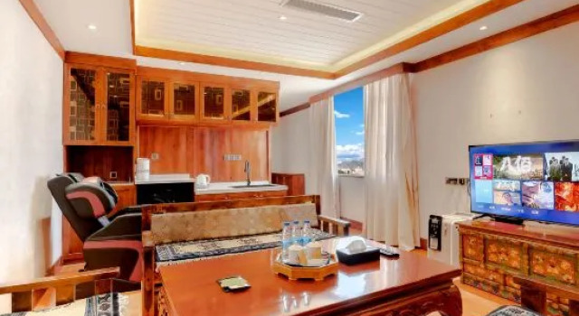 Люкс Luxury Huazhu She Hotel Lhasa Dekang