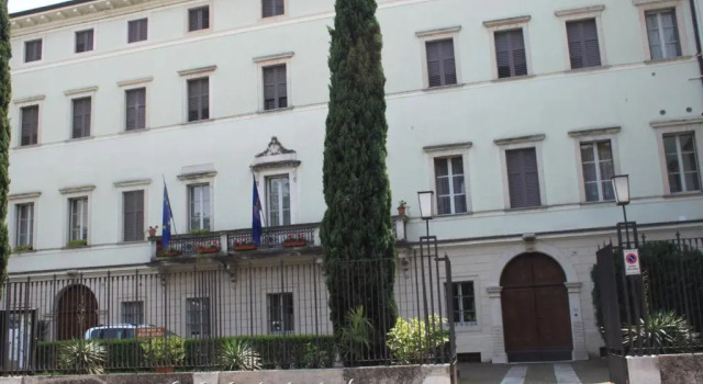 Appartamento Color Rovereto, Buchen Sie Hotel Rovereto Vallagarina
