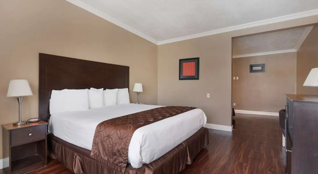 Номер Deluxe Americas Best Value Inn & Suites Anaheim
