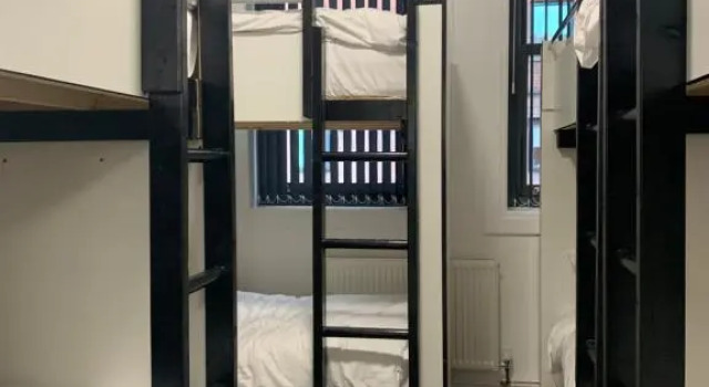 Кровать в общем номере (женский номер) Rahman Hostel
