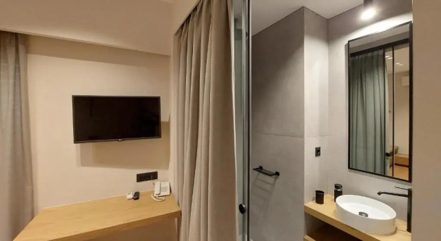 Трёхместный номер Standard Theofilos City Hotel