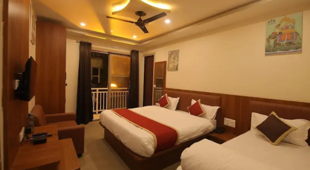 Семейный номер Standard Hotel Vrajraj Palace