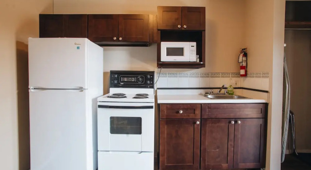 Двухместный люкс Canadas Best Value Inn and Suites Fernie