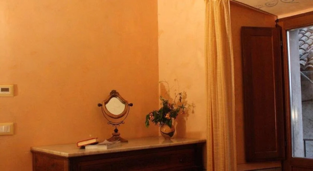 Affittacamere Accà Lascio, Prenota Hotel Calascio Gran Sasso