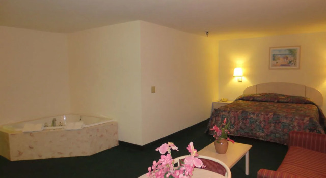 Americas Best Value Inn & Suites Pinckneyville, Varaa Hotelli Pinckneyville Illinois