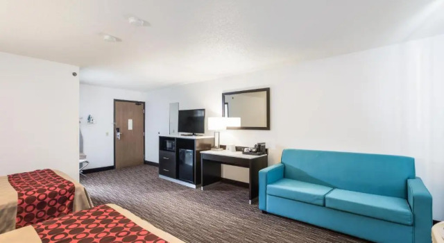 Четырёхместный люкс Americas Best Value Inn Charlotte